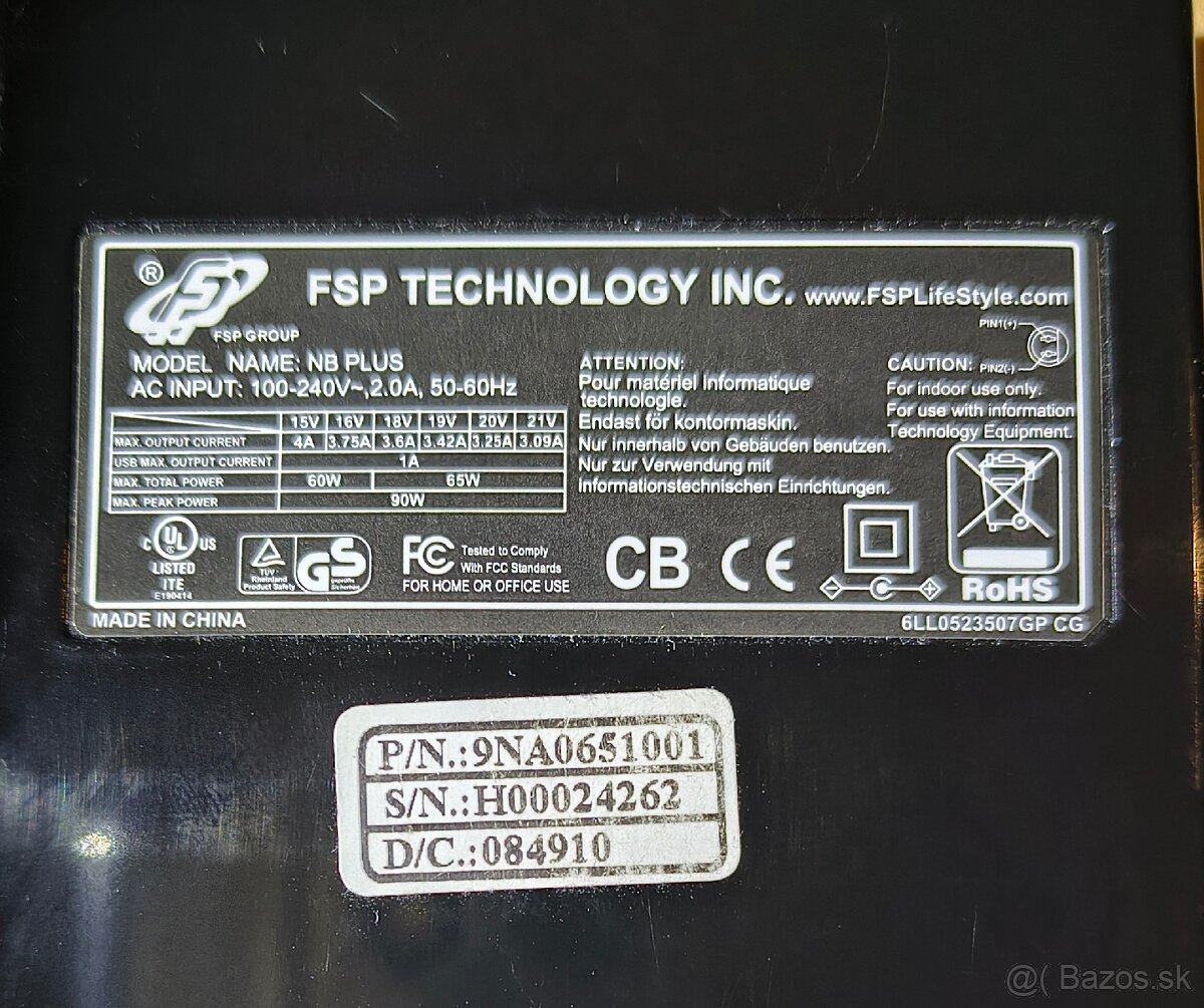 Univerzálny adaptér pre notebooky FSP - 4