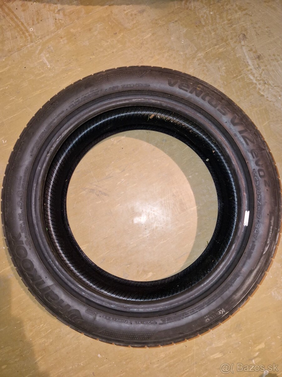 Letna pneu...225/45/17 - 4