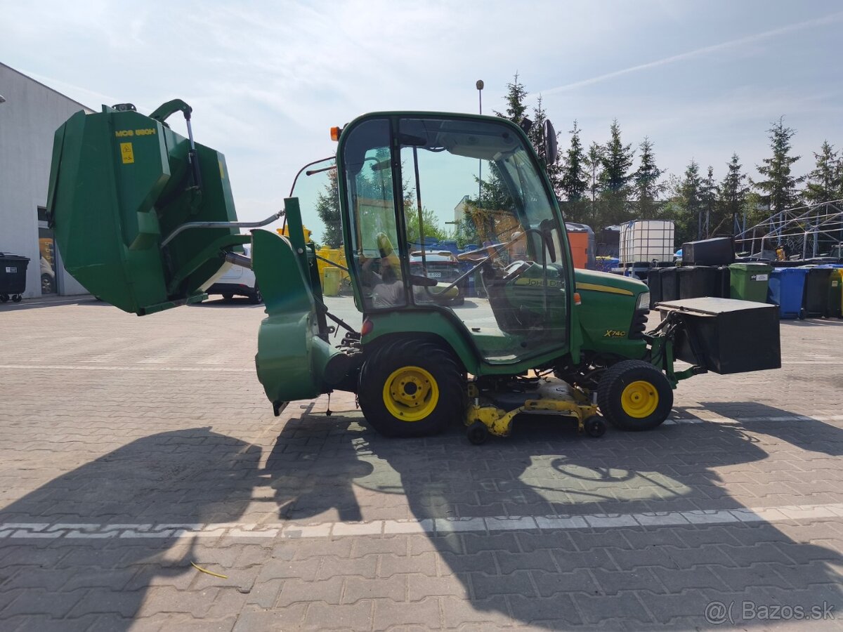 JOHN DEERE X740 4X4 - 4