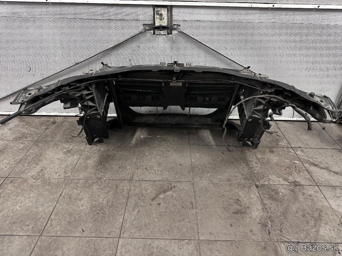 Bmw E90 přední část světla chladiče - 4