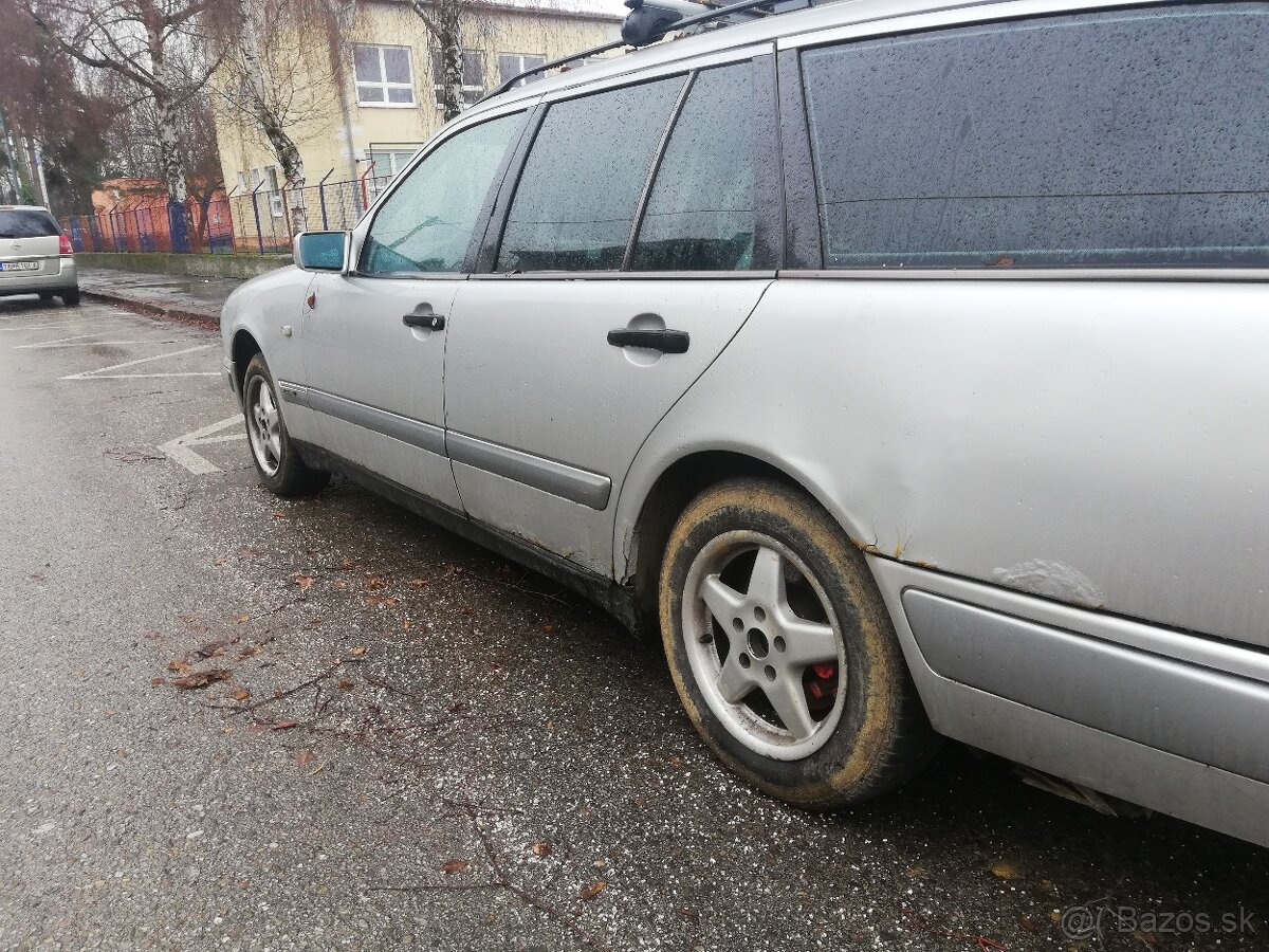 W201, 2,2 dci, 293 tkm - 4