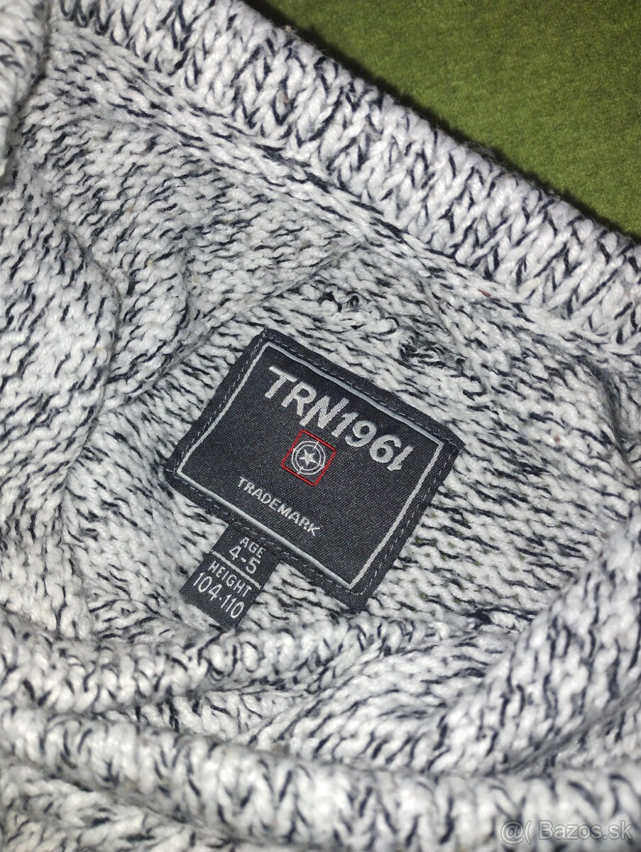 Elegantný detský sveter - 4