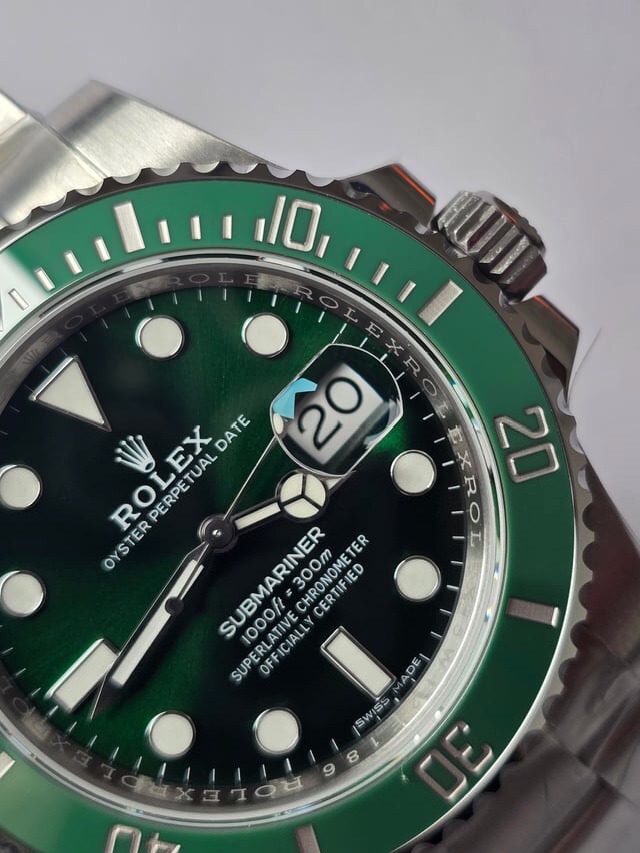 Rolex Submariner Hulk 40mm - 4