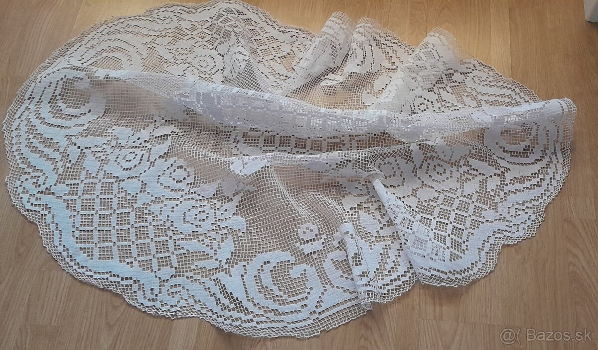 Veľký okrúhy obrus - 4