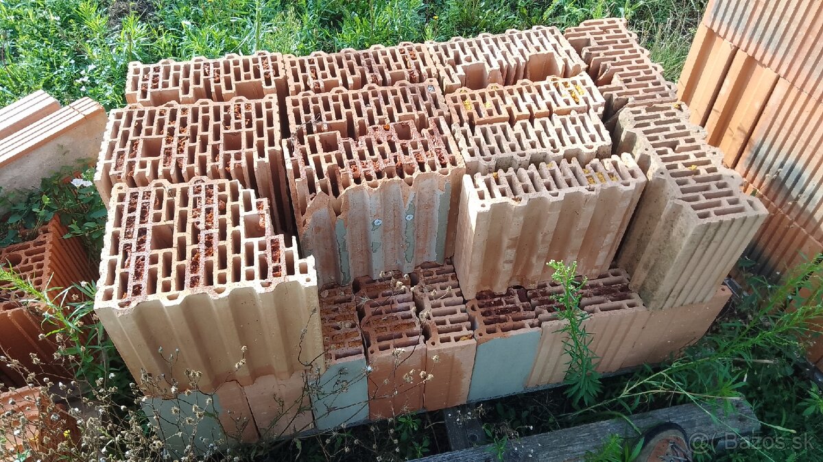 Predam 1,5 palety 30 ky brusenej tehly - 4