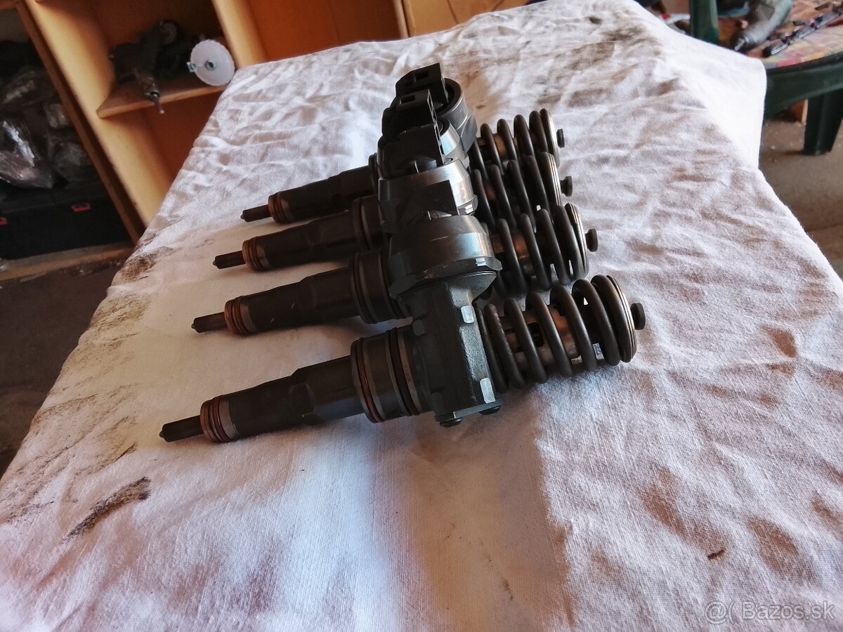 Predám strekovače Bosch 4ks PD 1.9tdi 74kw - 4