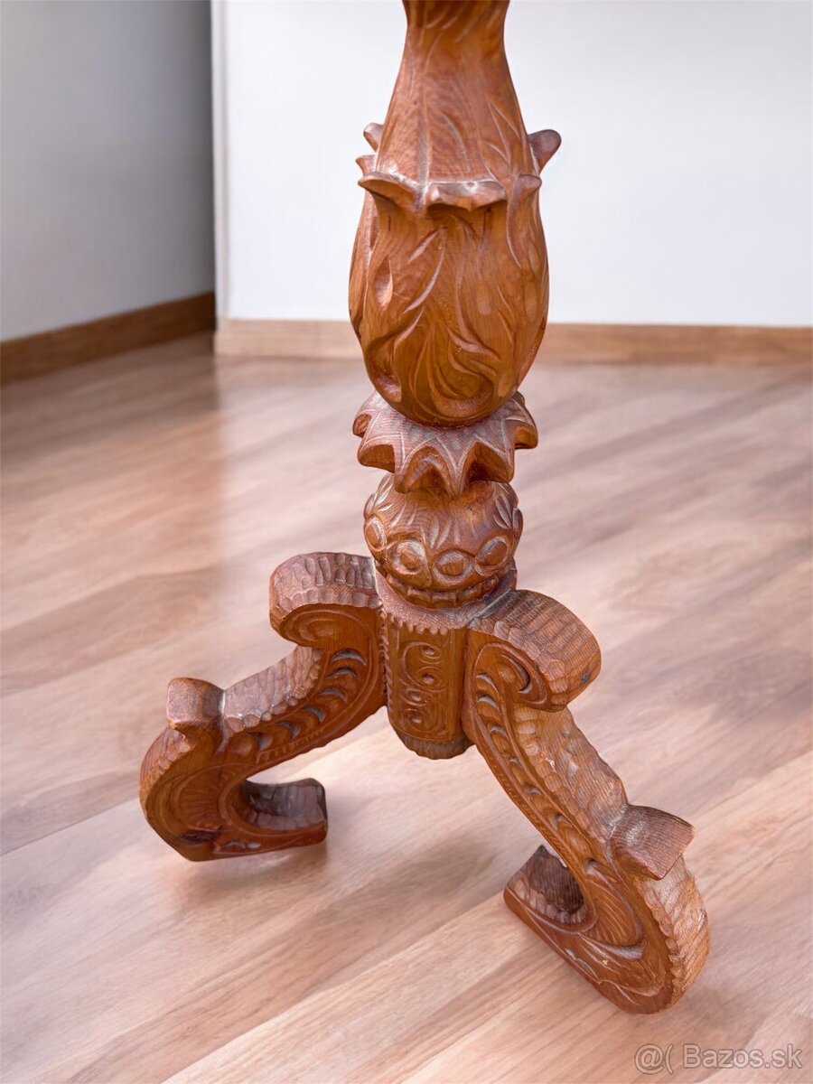 Vyrezávaný drevený svietnik, top stav, V76xS45xH45 - 4