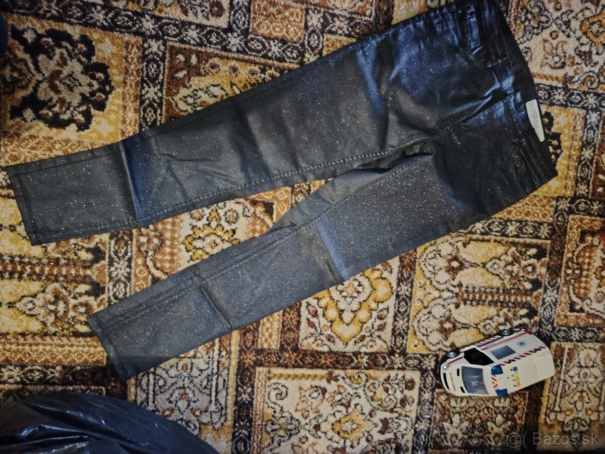 Dámske oblečenie - 4