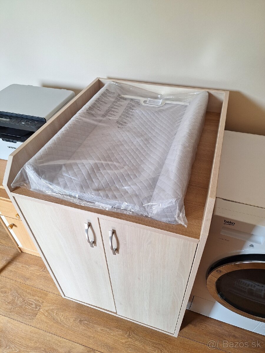 Prebaľovací pult - 4