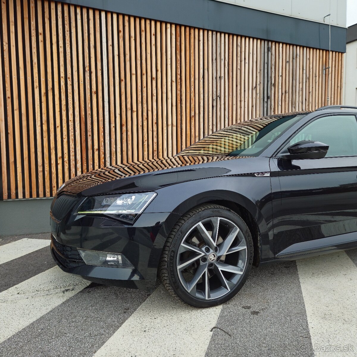 Škoda Superb 2.0 TDI Sportline DSG - 4