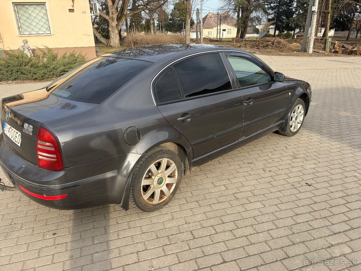 Skoda Superb 1 1.9 96 kw - 4