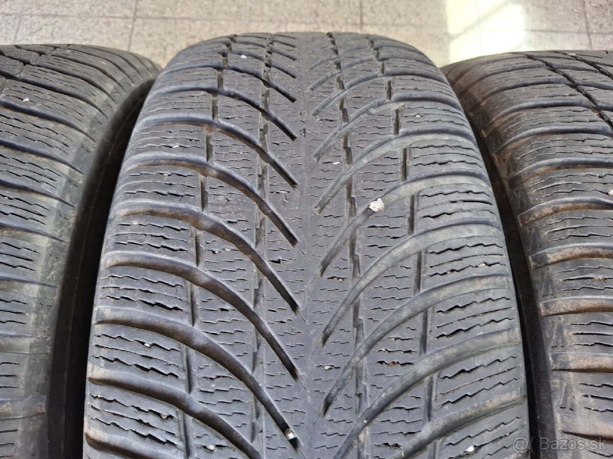 Nokian 265/60R18 - 4
