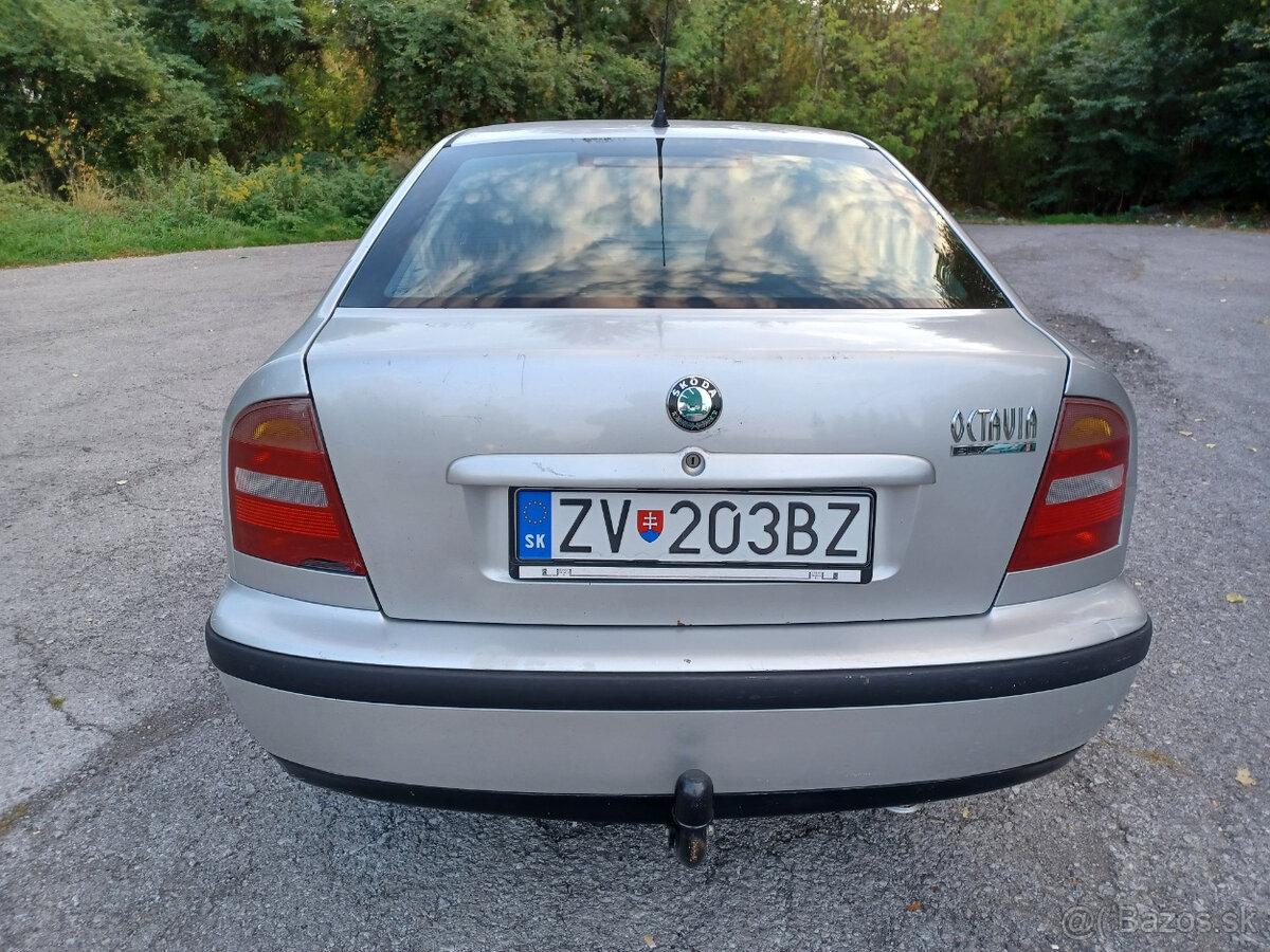 Škoda Octavia 1,6 benzín - 4