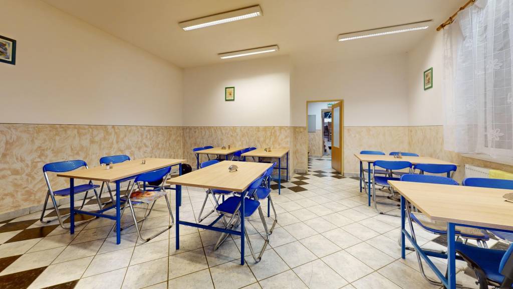 •PREDAJ•Areál s výrobnou halou a zázemím v Dubnici nad Váhom - 4