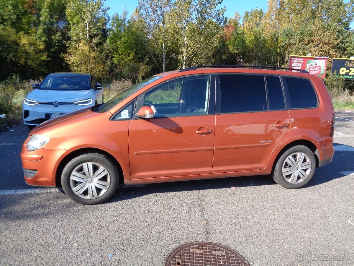 Volkswagen Touran 14.TSI Trend - 4