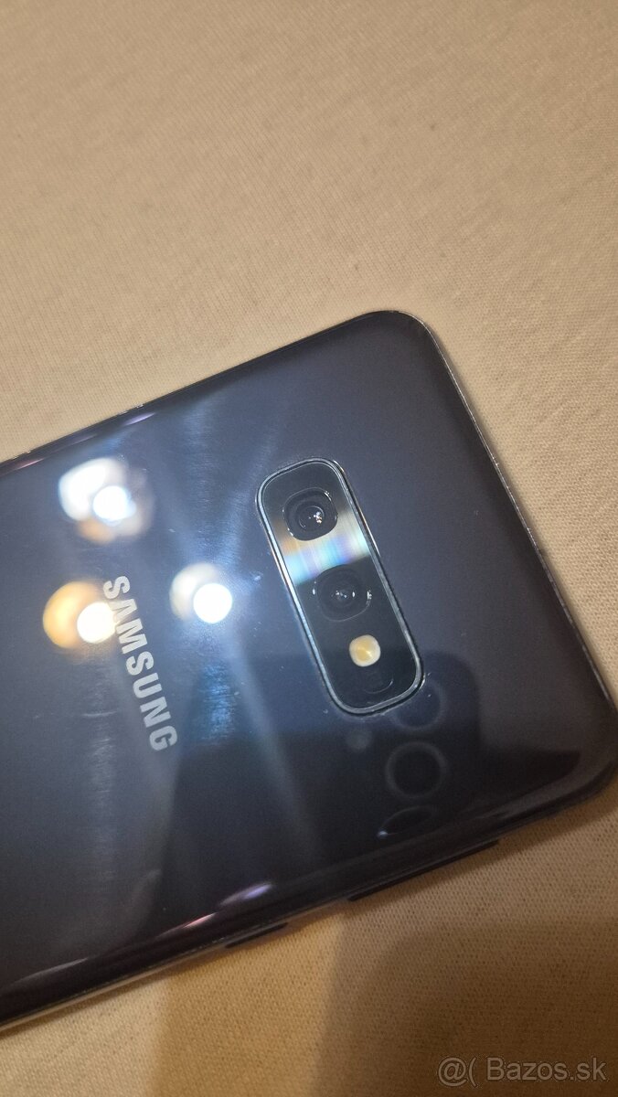 Predám Samsung S10e Prism Black 128 GB, 6 GB RAM - 4