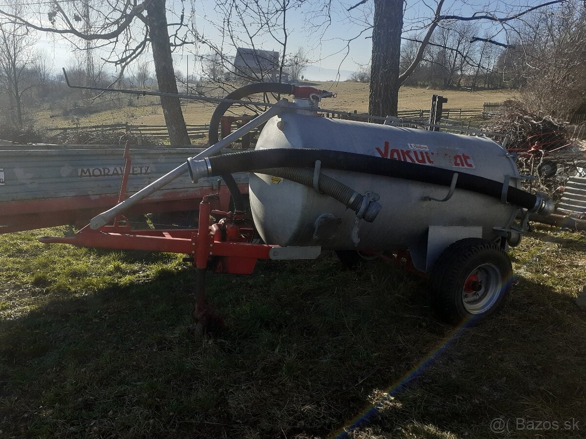 Predám fekál cisternu 2200L - 4