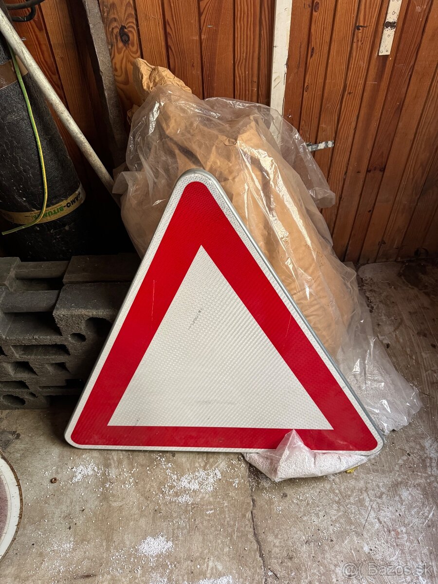 Dopravné značky - 4