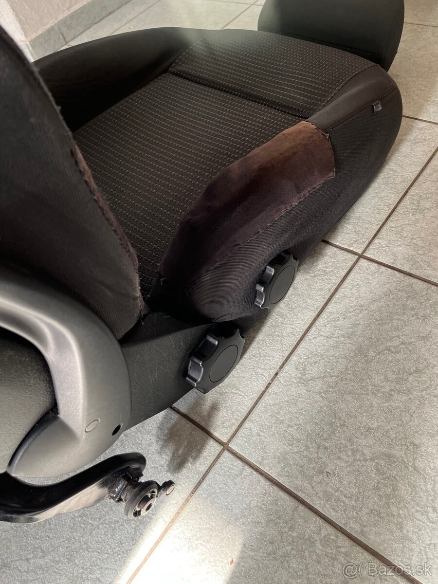 Predné sedadlo vodiča Superb - 4