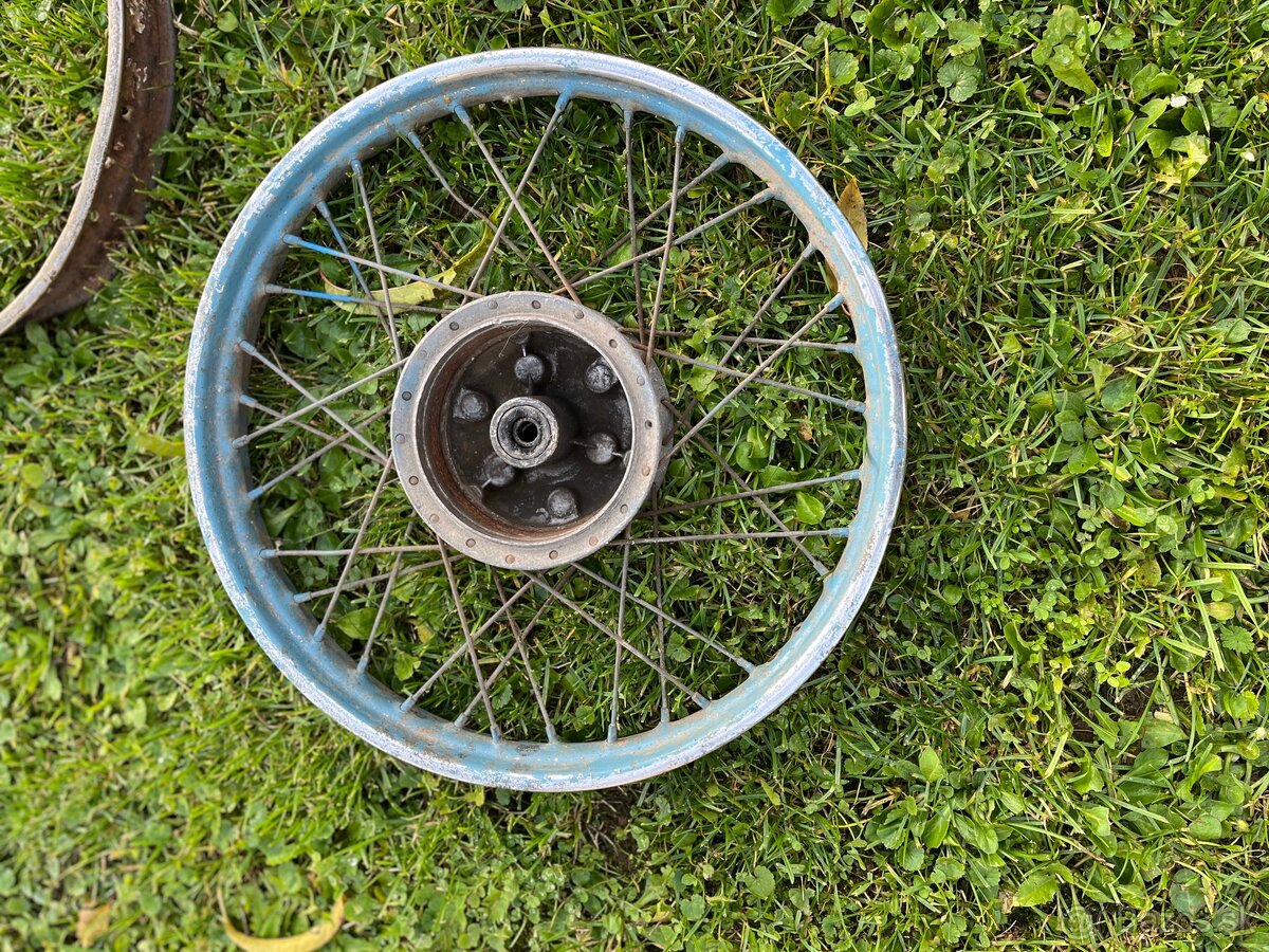 Ráfiky na pionier 555 - 4