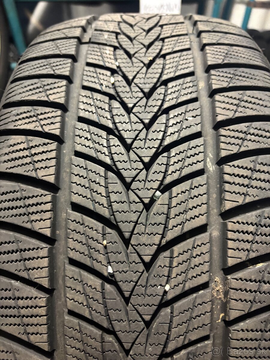 245/40 275/35 r20 - 4