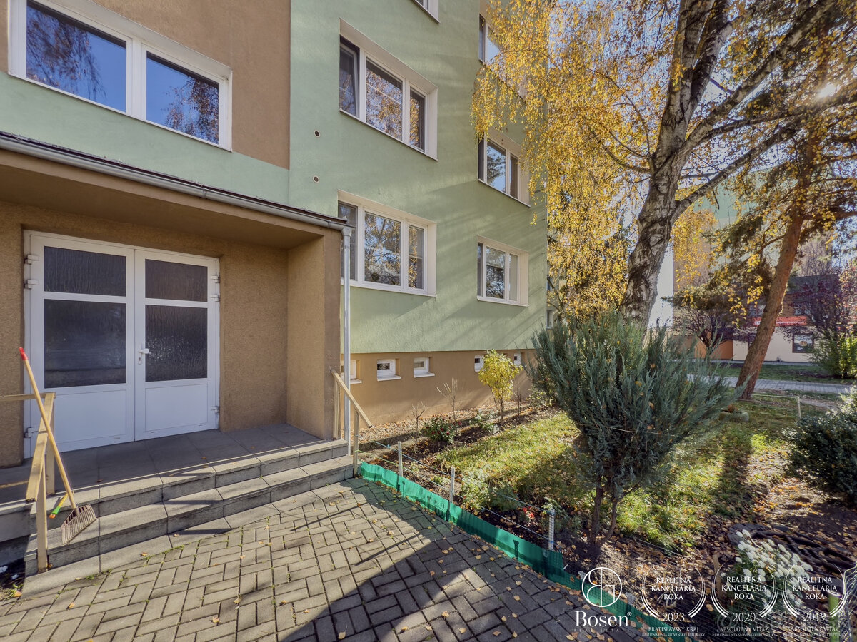 BOSEN | 2 izbový byt s loggiou v centre Fiľakova, 65m2 - 4