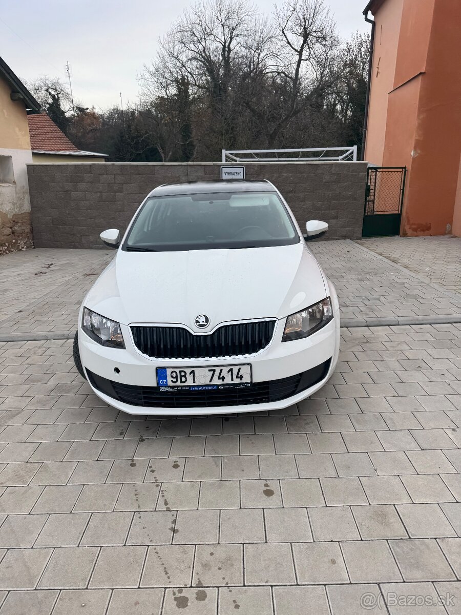 Skoda Octavia 3 2015 1 majitel najeto 150 000kc plně funkční - 4