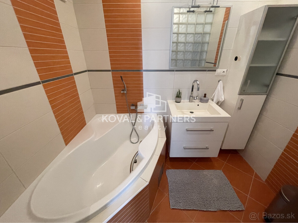 Prenájom 3 izbového bytu s balkónom v Nitre na Partizánskej - 4