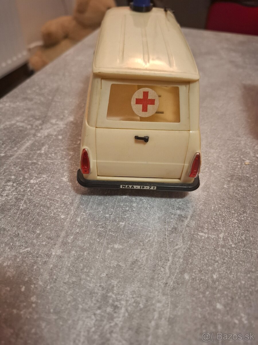 Retro hračky,škoda 1203 - 4