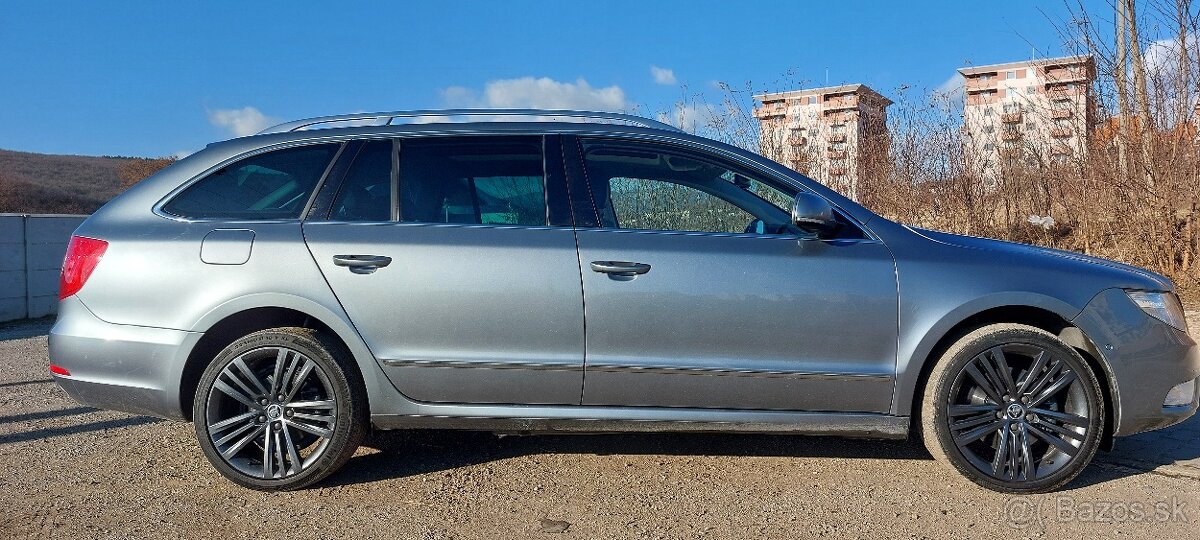 Škoda Superb Combi 2.0 TDI CR 4x4 170k Elegance - 4