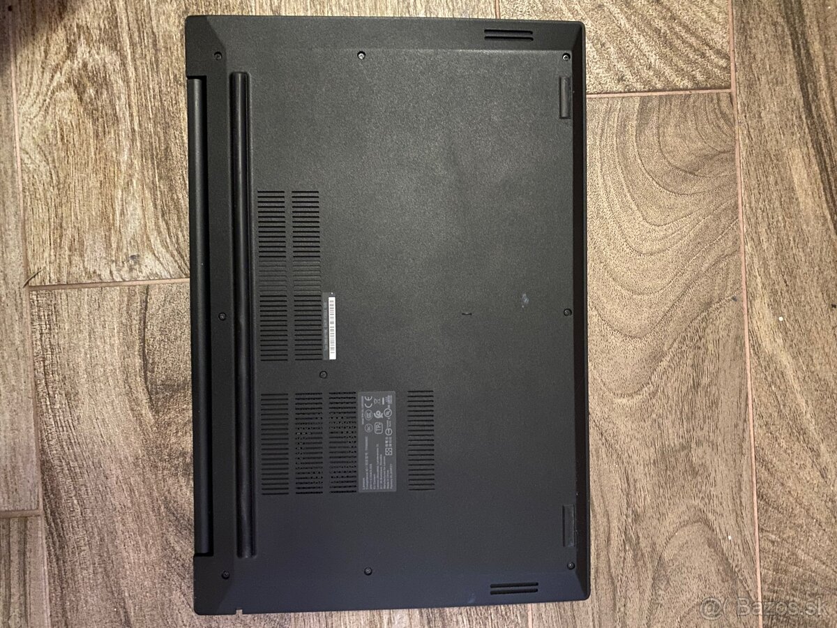 NT182p Notebook Lenovo ThinkPad E590 Black - 4