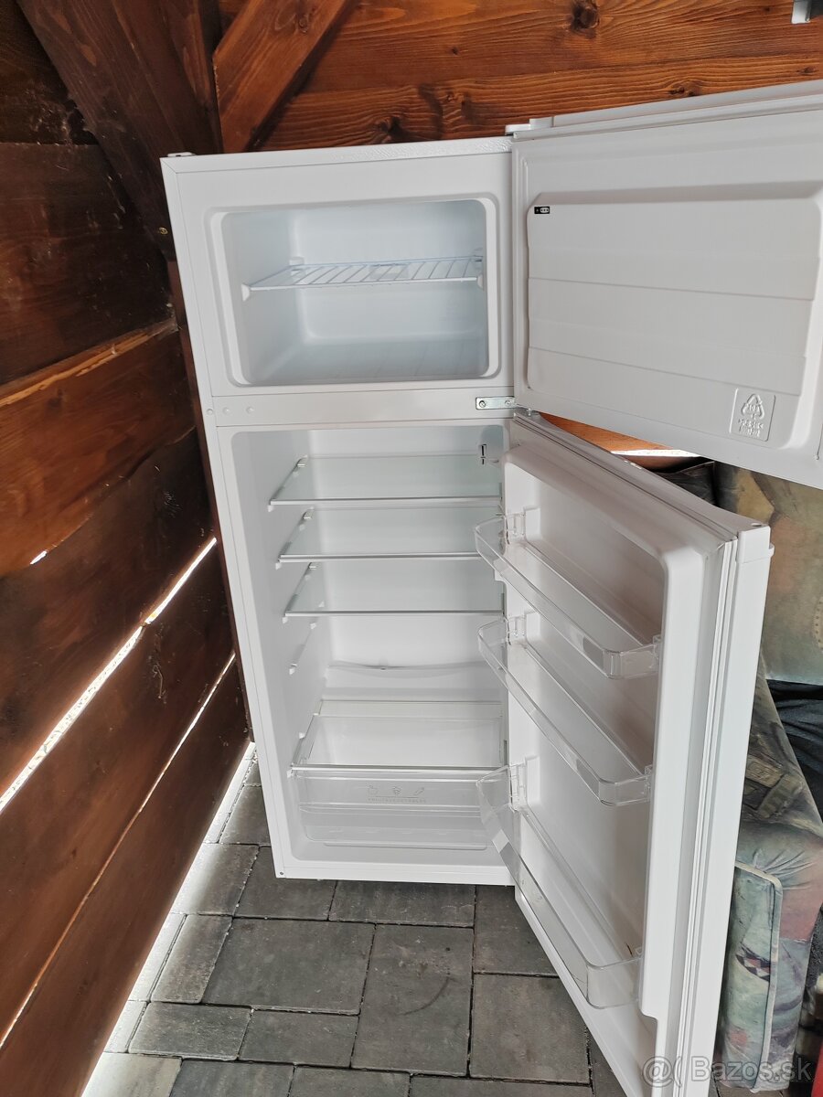 Chladnička s mrazničkou - 4