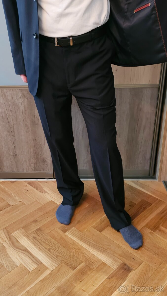 Nový čierny oblek veľ.56 na výšku190 cm + košeľa a kravata - 4