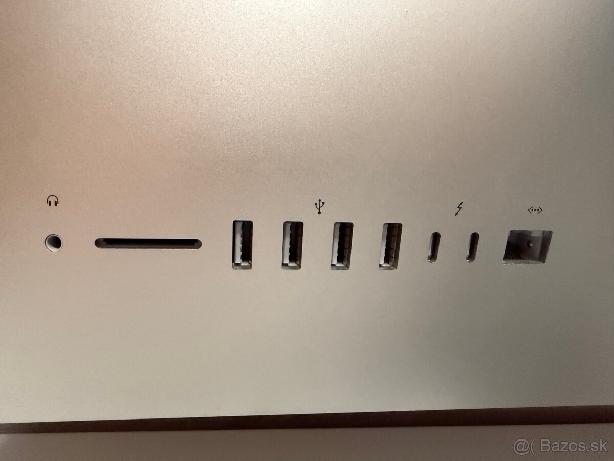 iMac 21.5” – i5 / 8GB RAM / 256GB SSD + 1TB HDD - 4