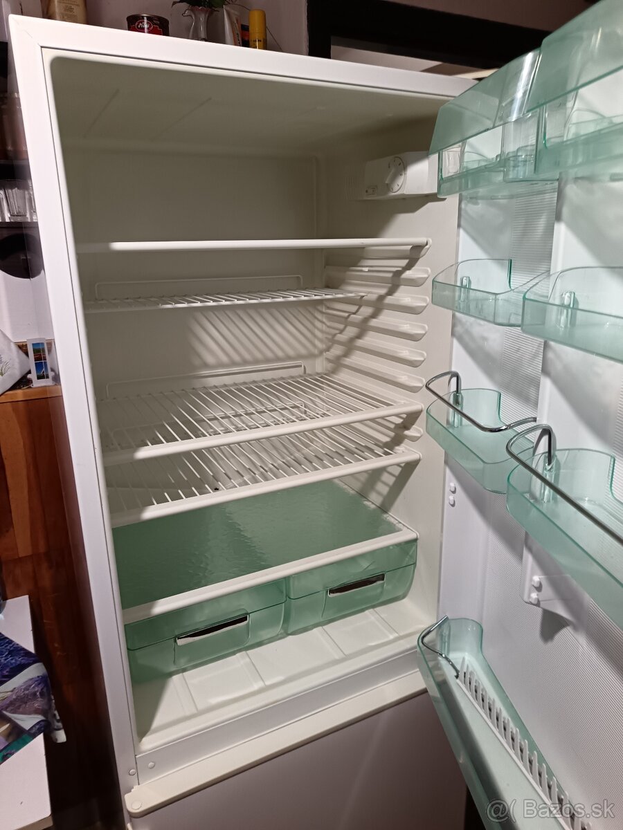 Chladnička z mrazničkou - 4