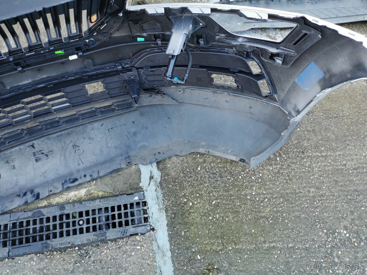 SKODA KAROQ 57A MASKA PREDNY NARAZNIK - 4