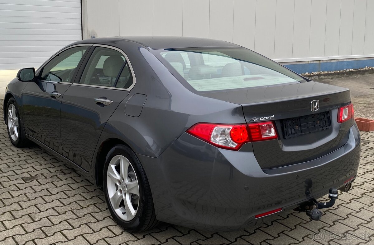 Honda Accord 8G 2.0 I-VTEC benzín - 4