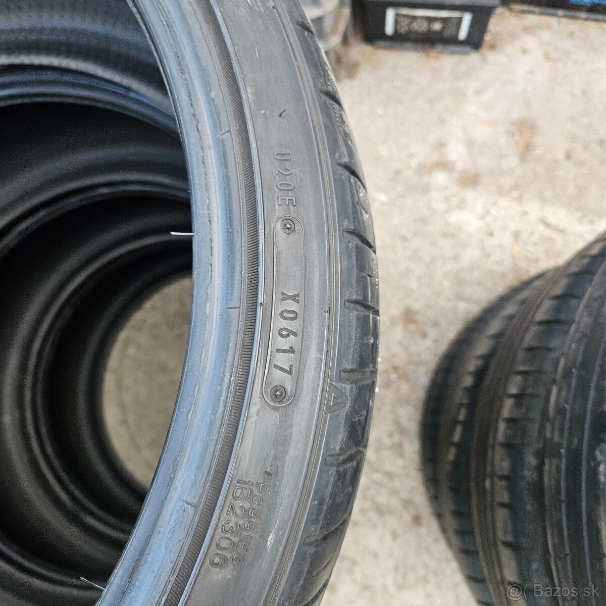 225/35 r19 Falken - 4