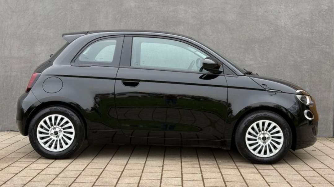 Fiat 500e 11/2022 elektromobil - 4
