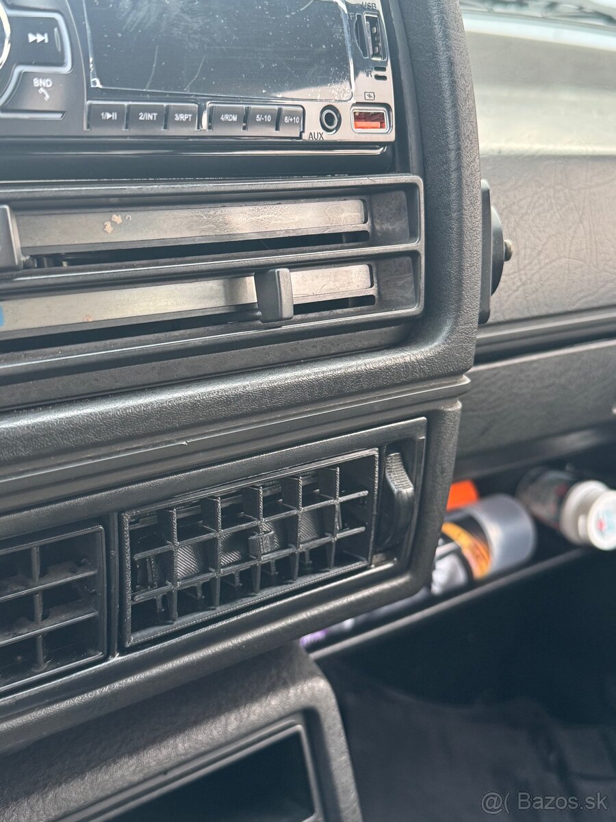 Golf MK2 automatický držiak nápojov - 4