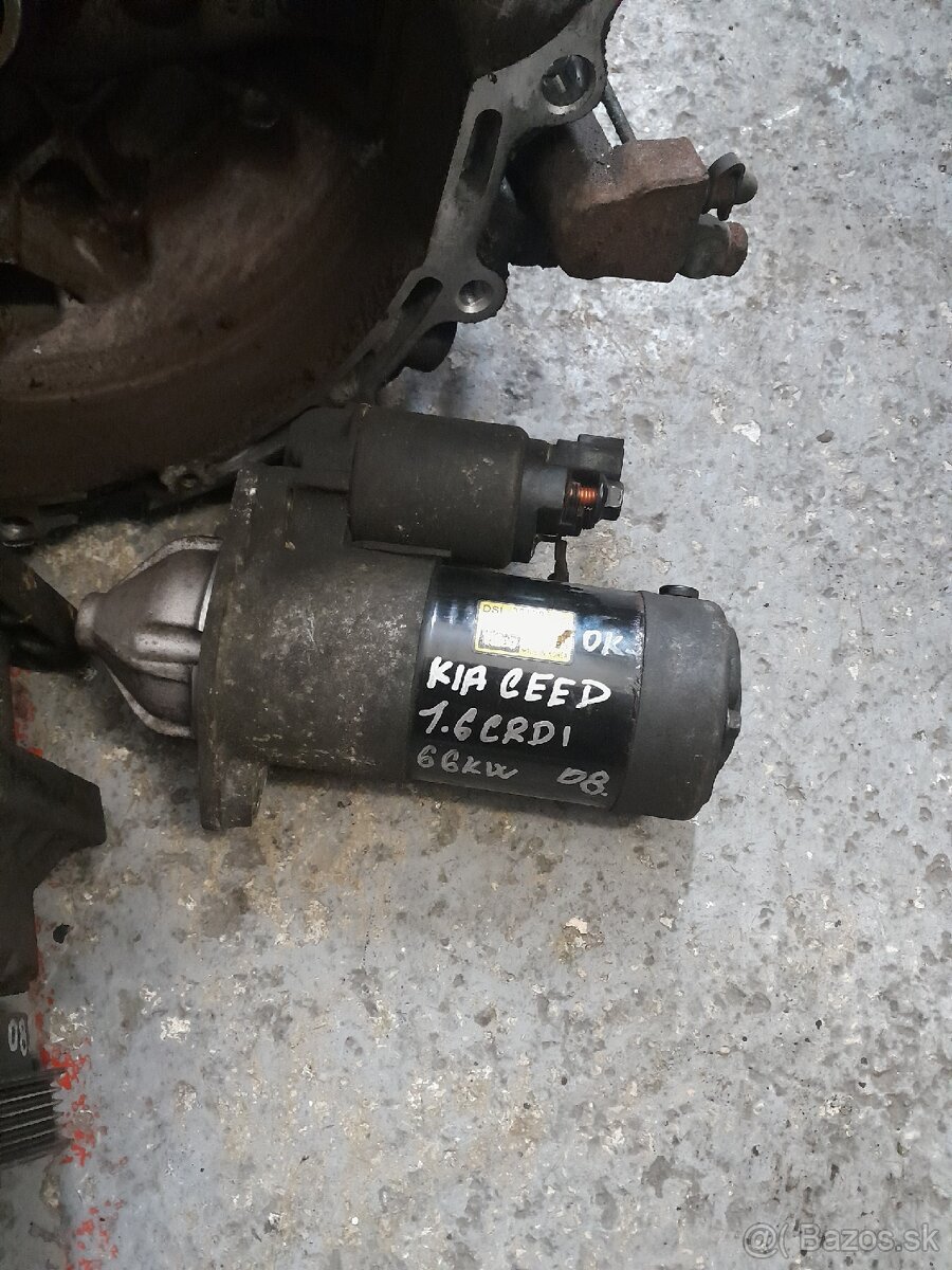 Rozpredam Kia CEED 1.6crdi - 4