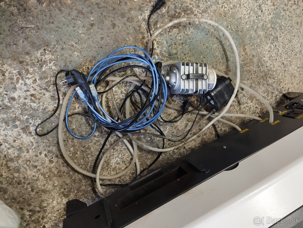 Laserový ploter CO2 40W 40x40cm + Red-Dot + Air-Assist + Prí - 4