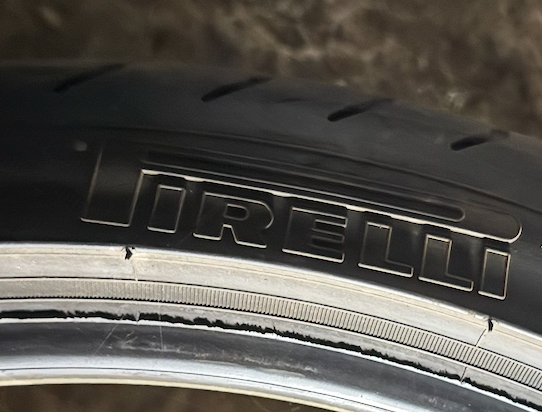 225/35 R19 Pirelli PZero - 4