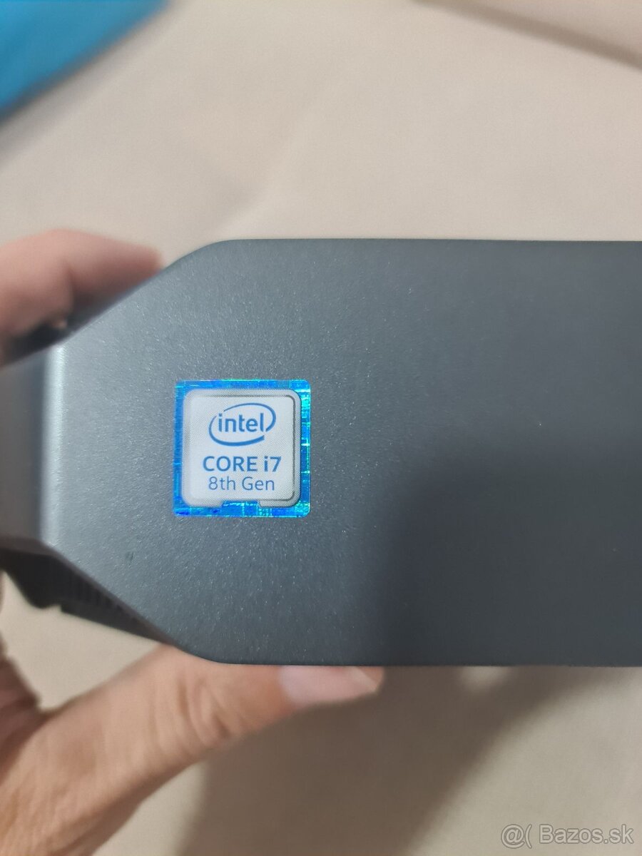 hp z2 mini maly hp pocitac workstation - 4