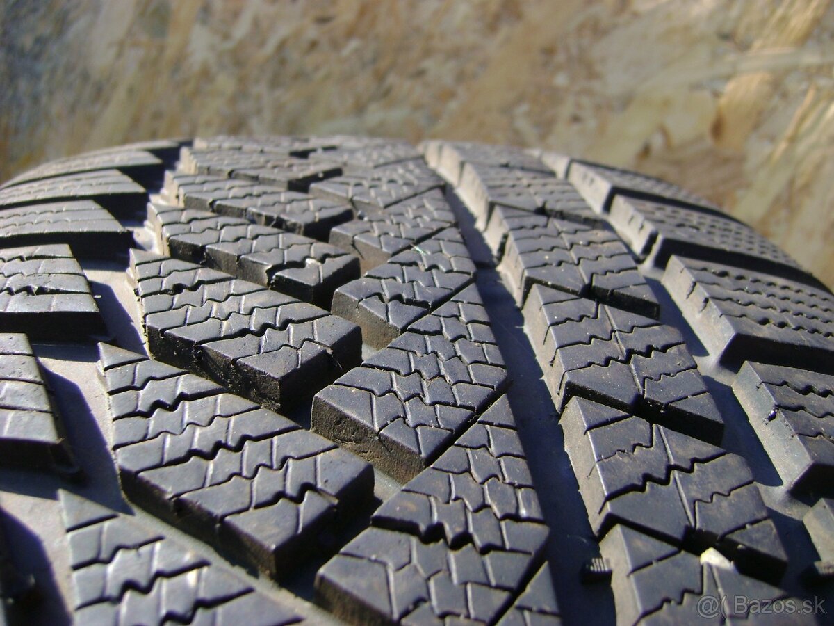 235/40 r18 zimne pneumatiky - 4