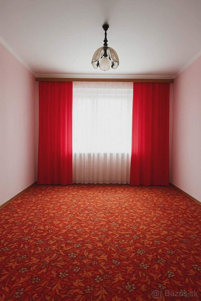 Dom v Obyciach pri Zlatých Moravciach - 4