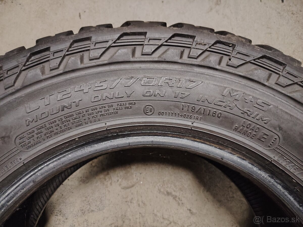 245/70 r17 - 4