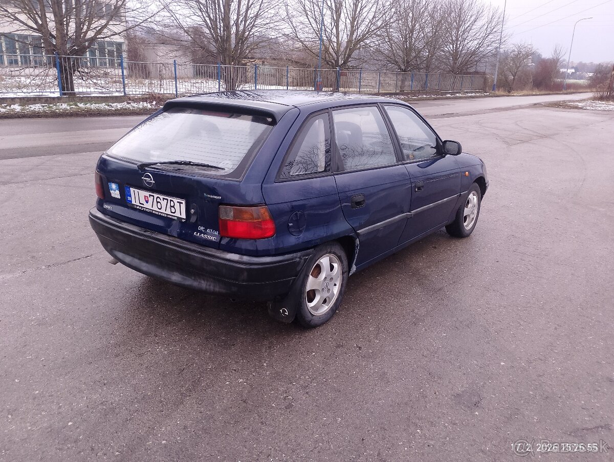Opel Astra 1.4 - 4