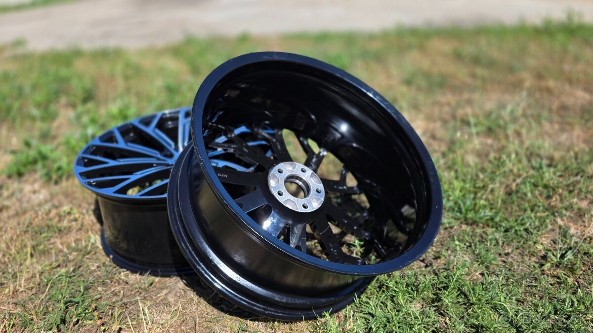 Predám 4ks nejazdené 21" disky na Audi - 4