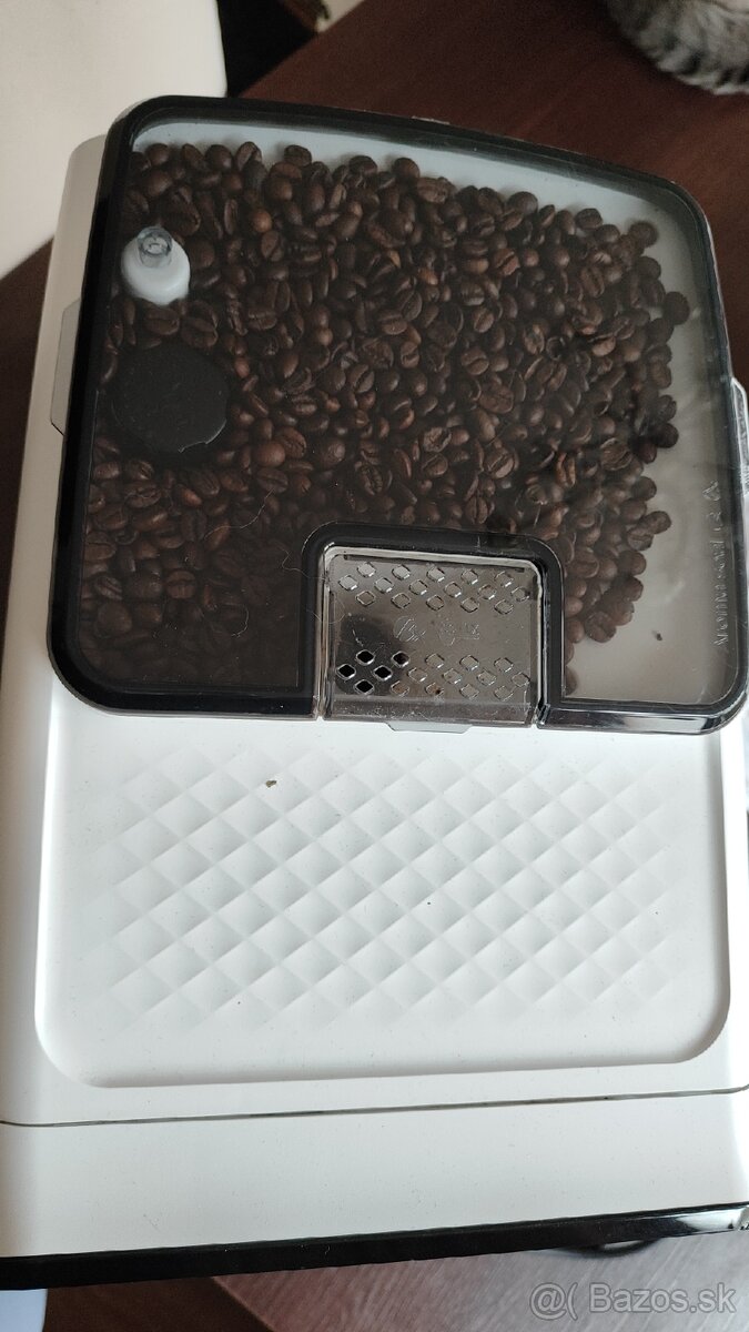 Predám automatický kávovar Philips Series 1200 - 4